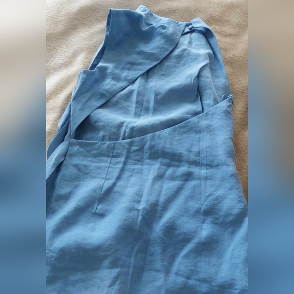 ISO- Dress size small - Picture 3 of 4